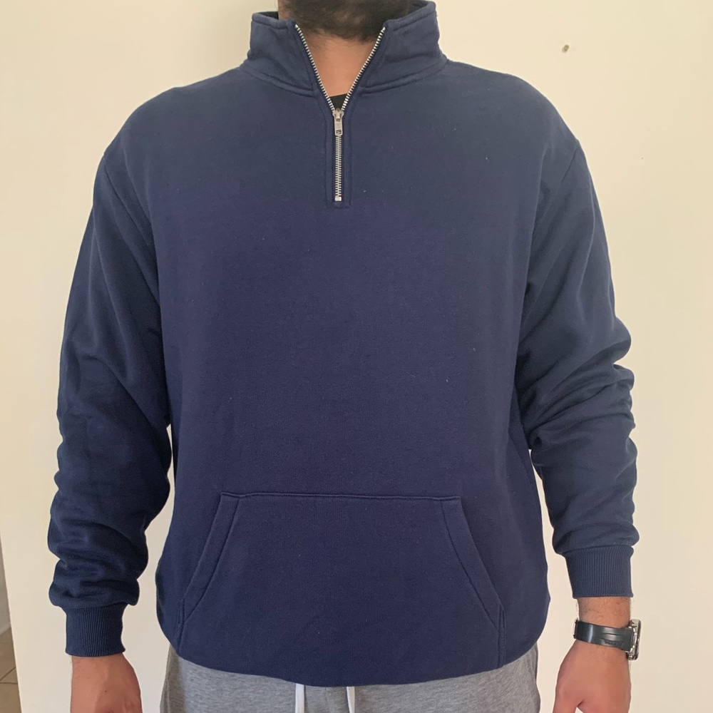 Men’s navy blue H&M Divided sweater